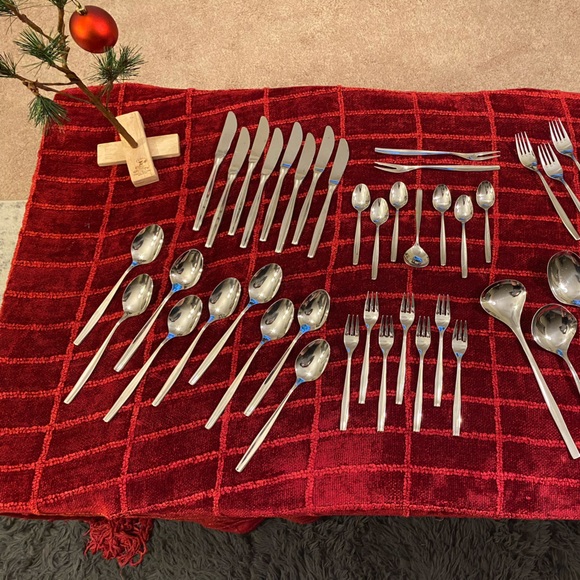 CLEARANCE………47 piece of WMF Cutlery Set - Picture 2 of 6